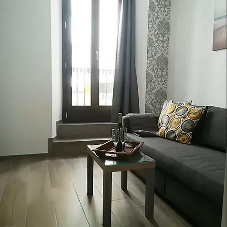 Puerta Alameda Διαμέρισμα