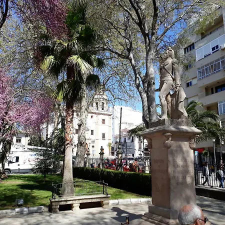 Puerta Alameda *