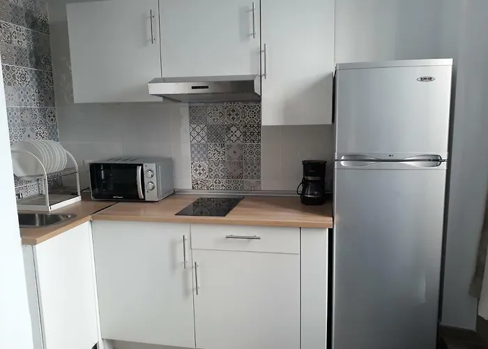 Puerta Alameda * רונדה