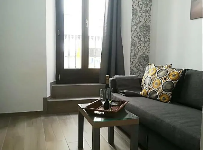 Puerta Alameda Appartement