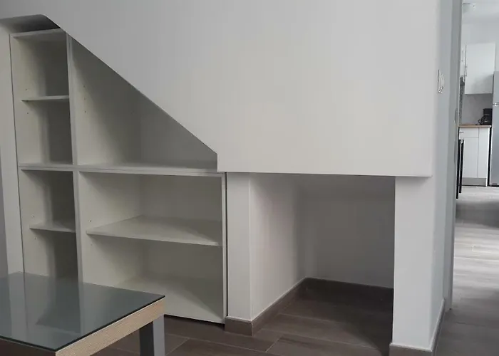 Puerta Alameda * רונדה