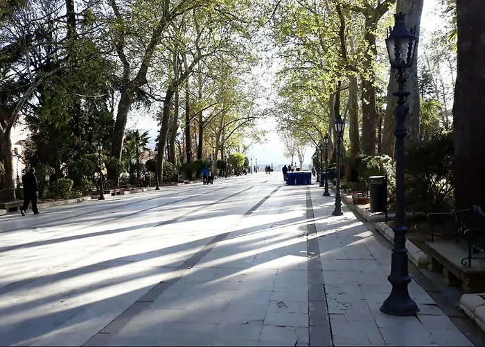 Puerta Alameda רונדה